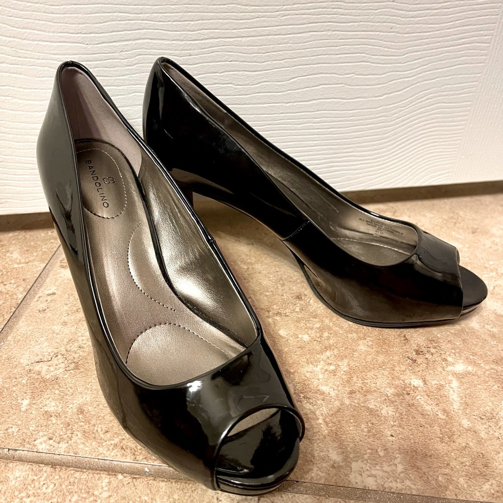 8.5 Black Bandolino Peep Toe Pumps